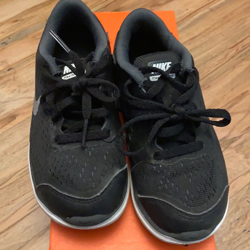 Nike Free Run little kid size 11